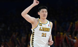 硬汉！胡金秋带伤回归砍17分 夺生涯首冠泪洒赛场